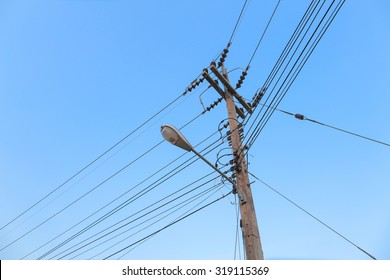 62,939 Street wire Images, Stock Photos & Vectors | Shutterstock