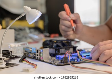 The Electrician Or Engineering Maintenance And Fix Computer Hardware.