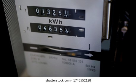 Electricity Meter With Day And Night Tariff        