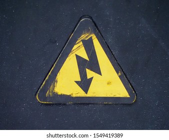 Electrocution risk by high voltage warning sign