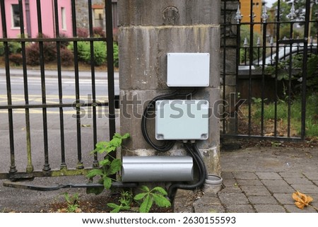 Electro-mechanical automatic swing gate operator. Automatic gate opener in Galway, Ireland.