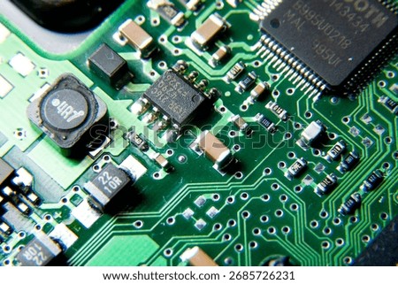 Electronic board with microcircuits and SMD components