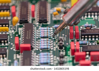 Electronic board to repair and change components.