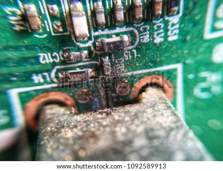 Electronic circuit board Damaged by lightning