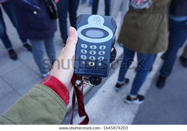Electronic Device for audio\
tour guide