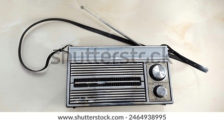 an electronic object called a radio powered by battery power