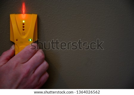 Electronic stud finder