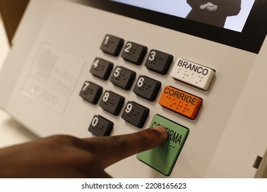 Electronic Urn Ballot Box. Brazilian Elections. Digital Vote Device On Voting Booth. System By Electoral Justice, UE 2020 Model Used At 2022 Presidential Elections - Rio, Brazil 09.29.2022