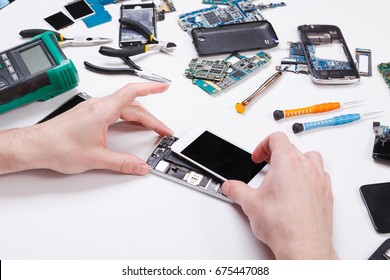 63,158 Broken phone Images, Stock Photos & Vectors | Shutterstock