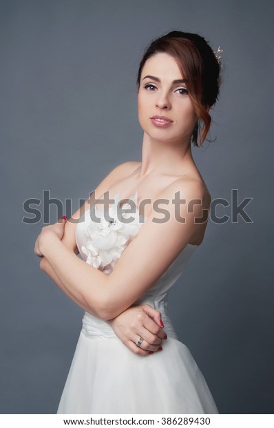 Elegant Bride Brown Short Hair Updo Royalty Free Stock Image