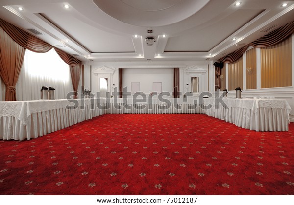 Elegant and rich designed banquet hall. Great\
file for your new catering, weddings, conferences hotel and other\
business service.