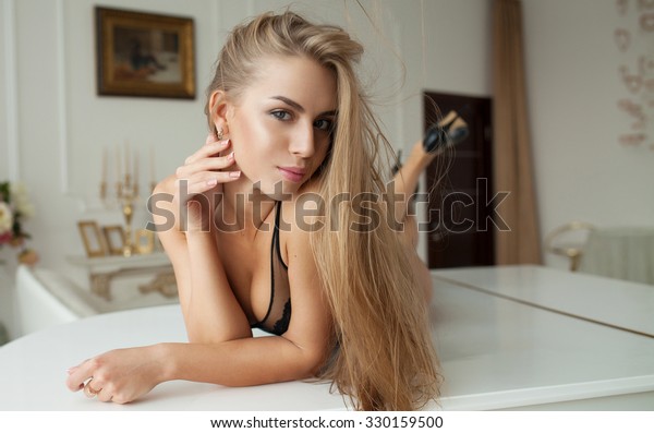 Hot Sexy Blond Women