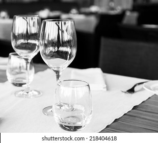 Elegant Table Set Up For Dinning Room