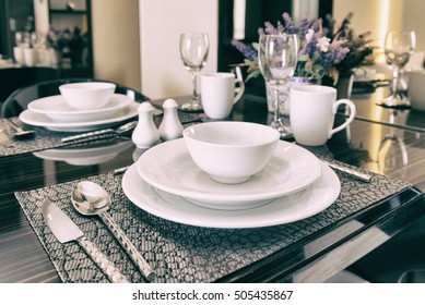 dining table crockery set
