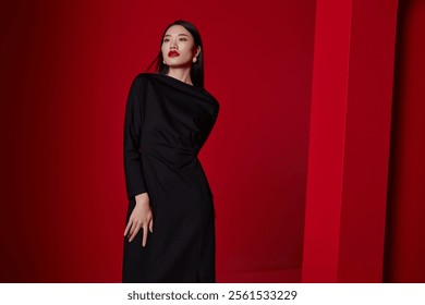 Elegante mujer con vestido