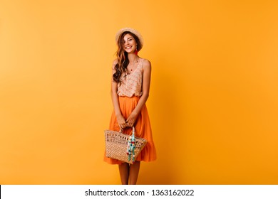 orange summer outfit