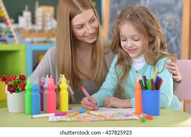 Elementary School Art Class