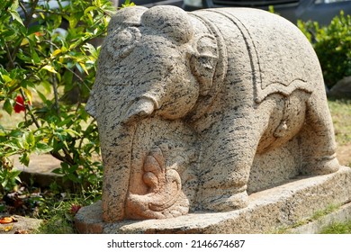 Elephant sculpture carved in the stone at a Hindu temple in Mahabalipuram, Tamilnadu.