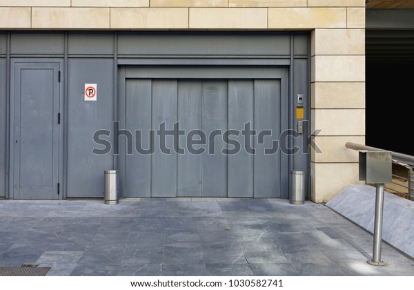 Elevator Lift\
Entrance to Underground Car\
Garage