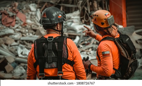 El-Gemmayzeh, Beirut / Lebanon - 9 4 2020: A Chilean Rescue Team Dog Detected Detected Signs Of Life Underneath The Rubble Of A Building That Collapsed In The Massive Explosion 30 Days After The Blast