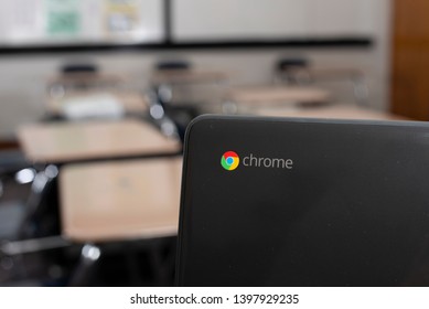 Elgin, Illinois - Circa 2019: A Dell Chromebook In A Classroom.