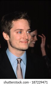 Elijah Wood At Premiere Of LORD OF THE RINGS, NY 12/13/2001