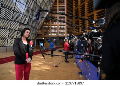  Elisabeth KOSTINGER, Federal Minister For Agriculture Of Austria Makes A Statement As She Arrives For An EU Agriculture Council Meeting At The EU Headquarters In Brussels On March 21, 2022. 