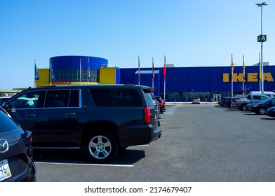 Elizabeth, NJ, USA - 07-23-2021: Famous Swedish Furniture Store Entrance And Parking Lot