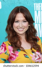 Ellie Kemper At The 2012 MTV Movie Awards Arrivals, Gibson Amphitheater, Universal City, CA 06-03-12