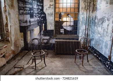 ellis island abandoned psychiatric hospital interior rooms view