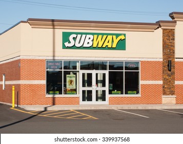 ELMSDALE, CANADA - NOVEMBER 16, 2015: Subway Is An American Fast Food Franchise Offering Sub Sandwiches And Salads. 