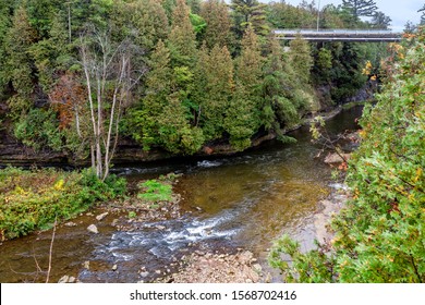 Elora Gorge - Grand River - Ontario, Canada