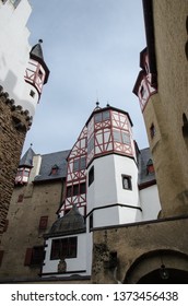 Imagenes Fotos De Stock Y Vectores Sobre Burg Eltz