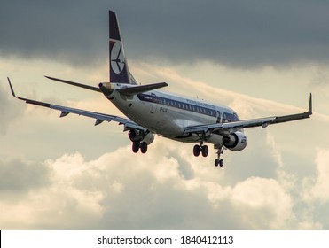 Embraer E175 SP-LIO (June 2018,  Warsaw/Poland)