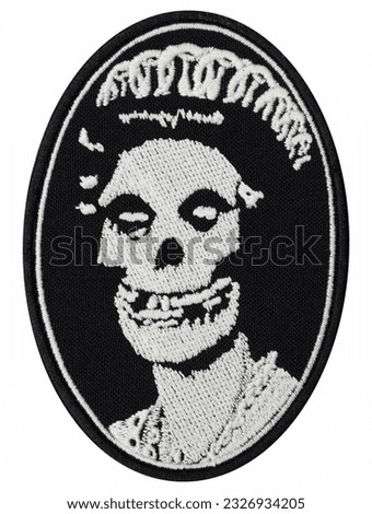 Embroidered patch with the image of a woman's skull. Accessory for rockers, bikers, metalheads and punks.