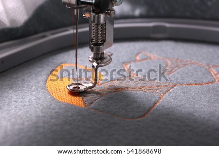 Embroidery with embroidery machine - fox theme - detail of beginning