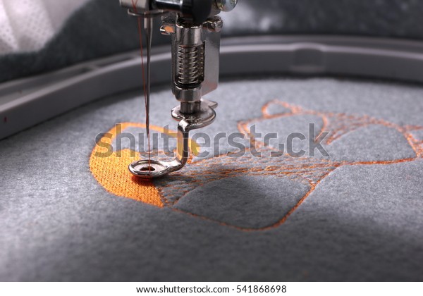 Embroidery with embroidery machine - fox theme\
- detail of\
beginning