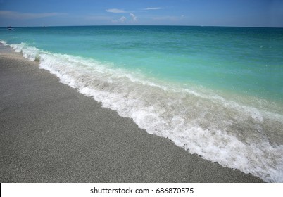 Emerald green waters of the Gulf of Mexico on Captiva Island in Southwest Florida, USA. 