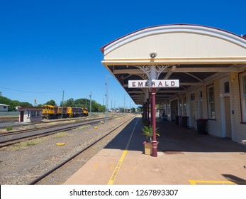 Emerald, Queensland, Australia - On December ‎27 ‎, ‎2018. - The Train Platform Of Emerald Railway Station Is A Heritage-listed Railway Station On The Central Western Railway Line Was Built In 1900.