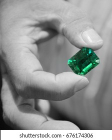 Emerald Stone, Gemstone Hight Quality   For Jewelry