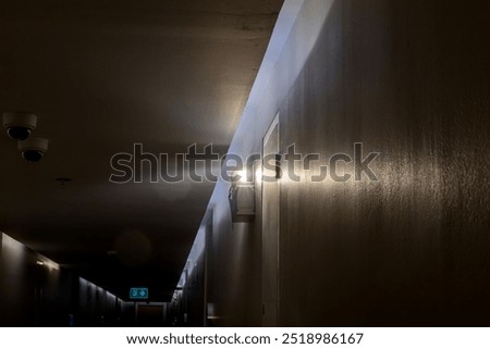 Emergency light open when the power goes out. Emergency light auto lighting working when power outage by battery. 