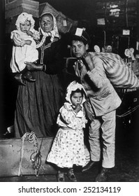 Emigrants At New York's Ellis Island, Photograph By Lewis W. Hine, 1905