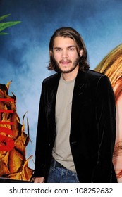 Emile Hirsch  At The Los Angeles Premiere Of 