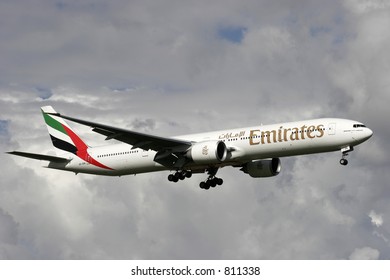 Emirates Boeing 777 Landing At Auckland International Airport