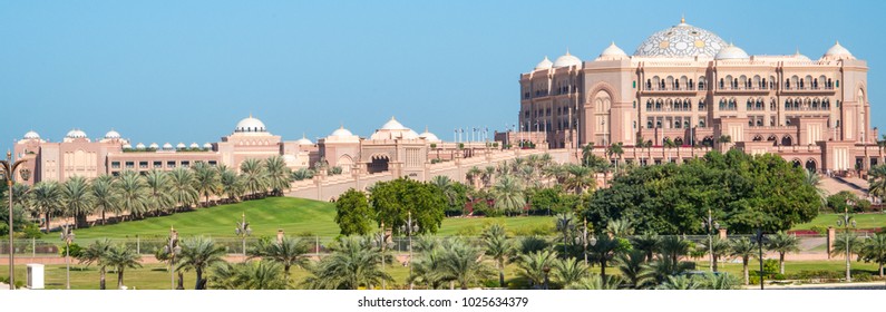 Emirates Palace Hotel In Downtown Abu Dhabi