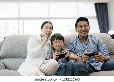 22,804 Asian Family Game Images, Stock Photos & Vectors | Shutterstock