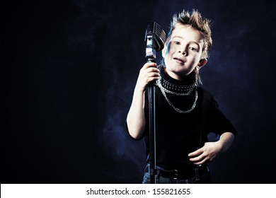 12,384 Little Boy Singing Images, Stock Photos & Vectors | Shutterstock