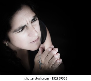 latin women pray