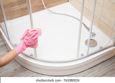 Shower Cabin Cleaning Gorseller Stok Fotograflar Ve Vektorler