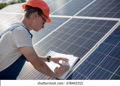 1,887 Solar employees Images, Stock Photos & Vectors | Shutterstock